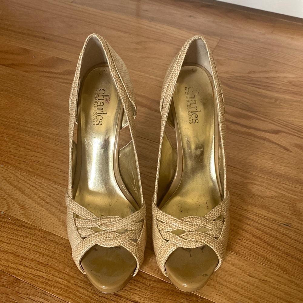 Charles David Tan open toed heels size 7